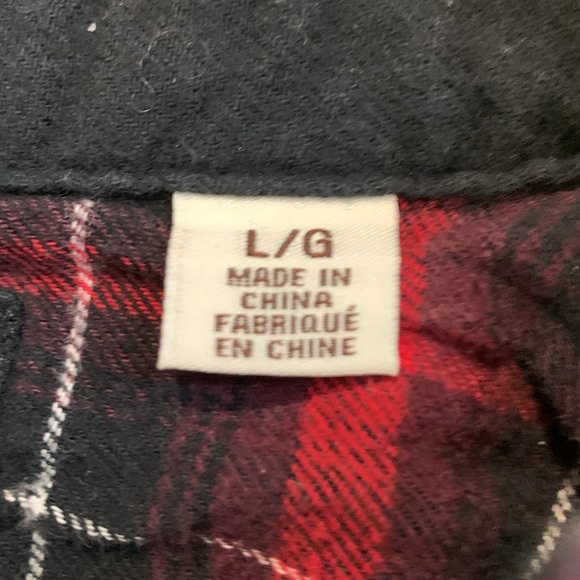 Weatherproof Plaid Flannel Shirt Black & Red - Picture 6 of 8